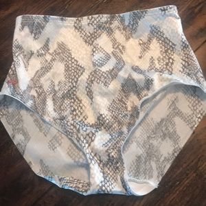 Ruby Ribbon slimming panties